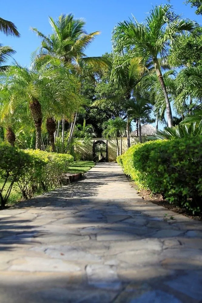 Garden Condos El Batey